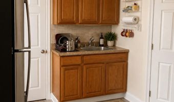 106 S PATTERSON PARK Ave 2R, Baltimore, MD 21231