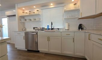 39 Allendale Ave, North Providence, RI 02911