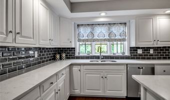 150 Brandywine Dr, Amherst, NY 14221