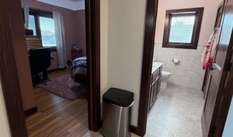 1524 Beechwood Dr, Aurora, NE 68818