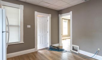 912 N RICHMOND St, Appleton, WI 54911