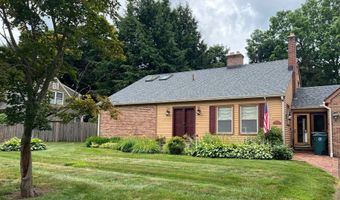 975 Wolf Hill Rd, Cheshire, CT 06410