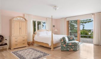 4 Mulberry Rd, Bristol, RI 02809