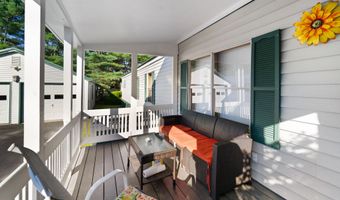 9 J St, Bangor, ME 04401