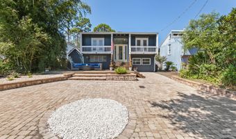 310 MAGNOLIA St, Atlantic Beach, FL 32233