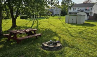4 Woodbury Ln, Alexandria, KY 41001