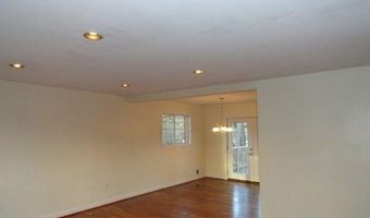7821 CAYUGA Ave, Bethesda, MD 20817