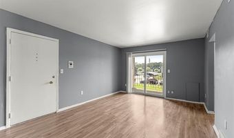 9993 Allen Pointe Dr, Allen Park, MI 48101