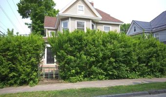 125 Grove St, Bangor, ME 04401