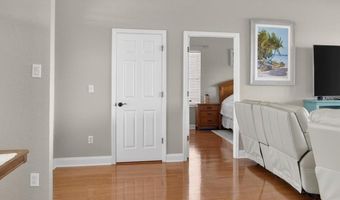 806 EAGLE Ln, Apollo Beach, FL 33572