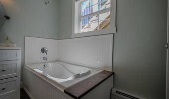 13 Benjamins Way, Bangor, ME 04401
