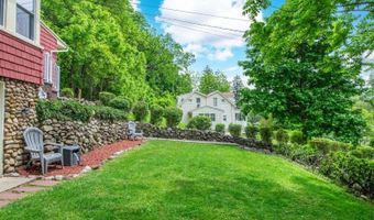 4 Warren St, Bayonne, NJ 07035