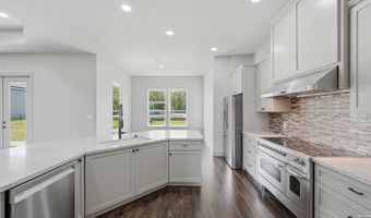 731 County Road 356, Adkins, TX 78101