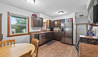 651 Randall Dr, Anoka, MN 55303