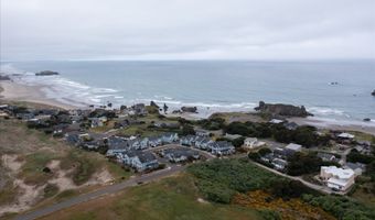 1323 VILLAGE Loop, Bandon, OR 97411