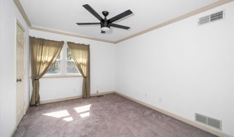 28 STATEN Dr, Hockessin, DE 19707