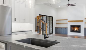 3076 Avilla Manor Trl, Alexander, AR 72002