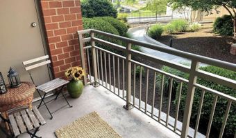 3600 S GLEBE Rd 326W, Arlington, VA 22202