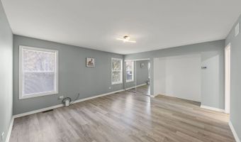 903 Old Oak Cir, Algonquin, IL 60102