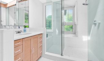 275 Boston Neck Rd, Narragansett, RI 02882