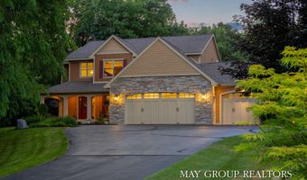5254 Canyon River Dr NE, Ada, MI 49301