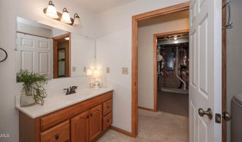 3616 Southridge Ln, Bismarck, ND 58504