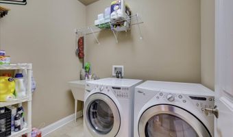 1071 Outrigger Dr, Lincolnton, GA 30817