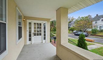 18 Carlisle St, Bergenfield, NJ 07621