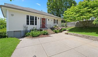 28 Fairview Ave, Cumberland, RI 02864