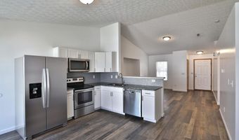 2710 Patrick Henry Ave, Columbus, OH 43207