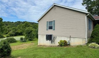 8005 Stone Castle Rd, Athens, OH 45701