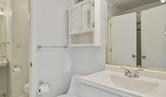 842 Wendevy Ct, Ballwin, MO 63011