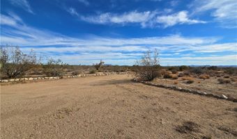 19688 S Diamondback Rd, Yucca, AZ 86438