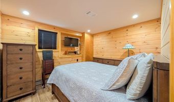 461 Wilson Ave, Staten Island, NY 10312