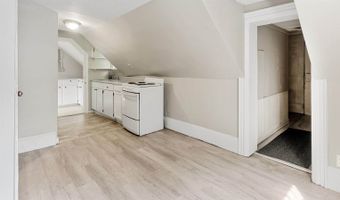 176 Court St, Bangor, ME 04401