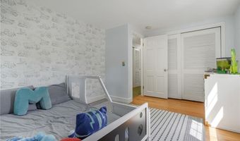 5 Indigo Rd, Barrington, RI 02806