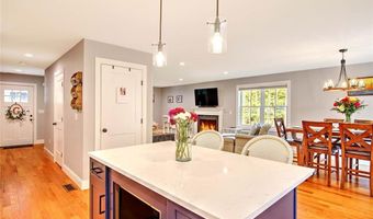 296 Twin Brook Ln, Coventry, RI 02816