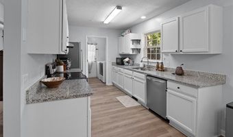 137 Fullers Way, Aberdeen, NC 28315