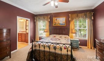 142 Pinners Cove Rd, Asheville, NC 28803
