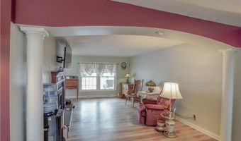 2077 Daniels Ave, Akron, OH 44312