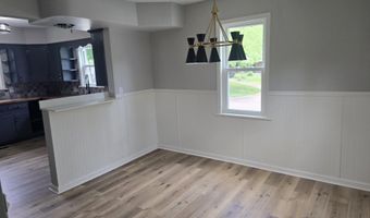 216 Carlin St, Auburn, IN 46706