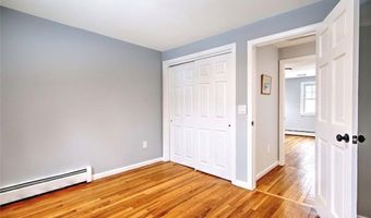 3 Pinetop Rd, Barrington, RI 02806