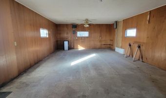 112 Gorder Dr, Aberdeen, SD 57401