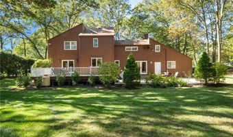 24 GREENWOOD Ln, Lincoln, RI 02865