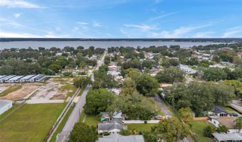 235 MCKEAN St, Auburndale, FL 33823