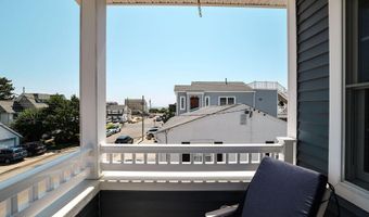 214 Iroquois Ave, Beach Haven, NJ 08008