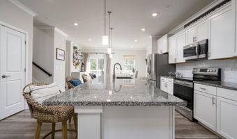 12455 SEA OAKS Ln 4, Berlin, MD 21811
