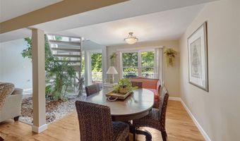 1112 Oak Borough Dr, Ballwin, MO 63021