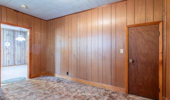 12 Alvina St, Batesville, IN 47006
