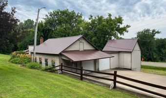 S2232 State Road 35, Alma, WI 54610